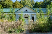 Здание больницы площадью 1 022,9 кв.м. и земельный участок площадью 29 110 кв.м. по адресу: Липецкая область, Становлянский муниципальный округ, с. Ламское, ул. Школьная, д. 20